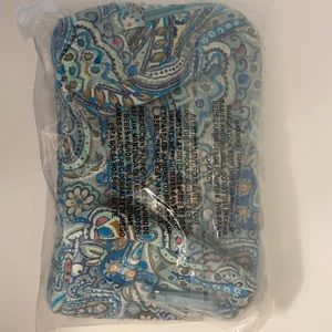 Vera Bradley Large makeup bag in Daisy Dot Paisley